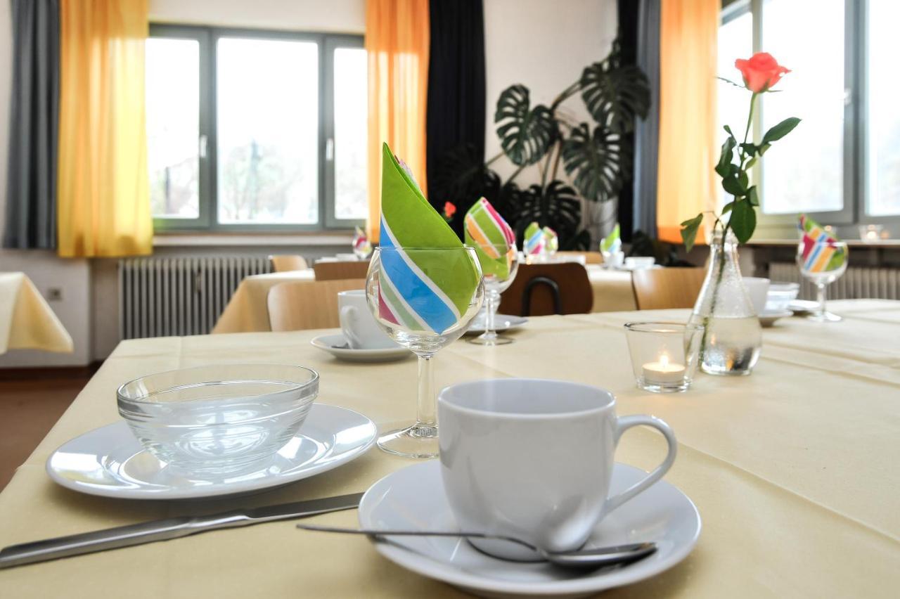 Gaestehaus Abz Щутгарт Екстериор снимка
